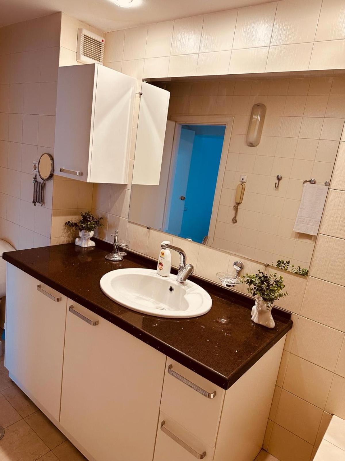 Top Home Residence Unirii Center Бухарест Екстер'єр фото